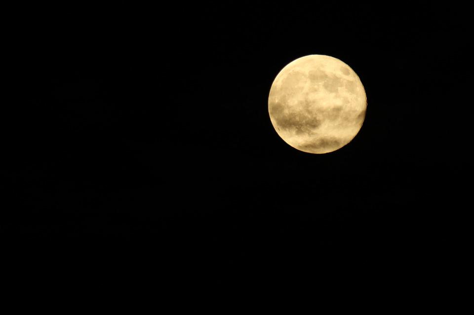Nocne czytanie bajek - 07.04