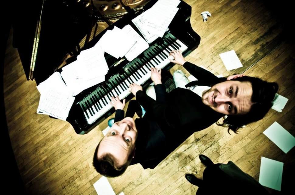 Dom Kultury Strumień: Komedia grana na fortepianach