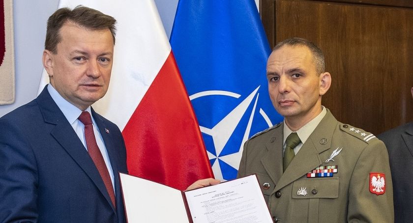 Nowy dowódca GROM pochodzi z Jeleśni | Pułkownik Grzegorz Mikłusiak