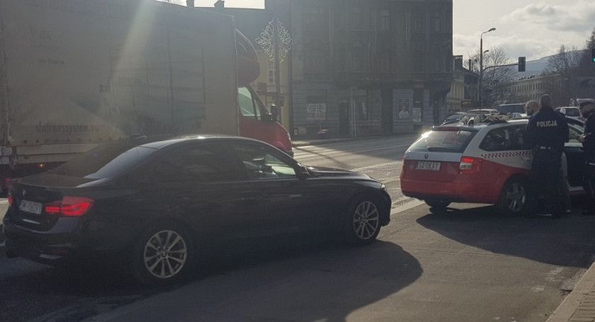 Spowodował wypadek i uciekł z miejsca zdarzenia autobusem