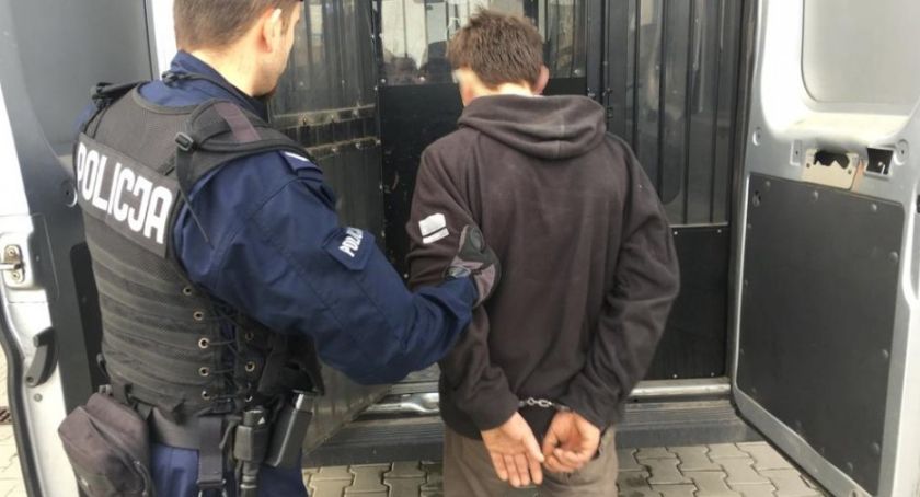 Ukradł butelkę whisky i groził ochroniarzowi nożem w markecie przy ulicy Warszawskiej