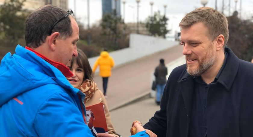 Adrian Zandberg przyjedzie do Bielska-Białej. Lider Parti Razem zaprasza na kawę i herbatę