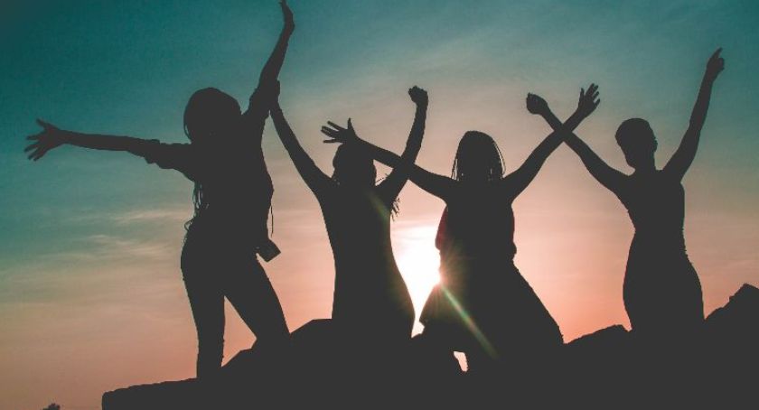 Planuj Weekend w Beskidach: Wiele dla kobiet, pożegnanie klubów oraz Dżem i De Mono
