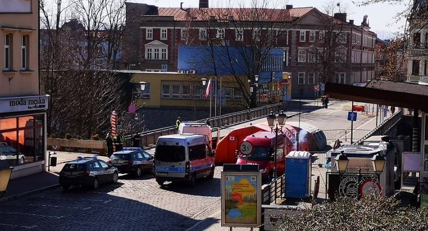 Pracujący za granicą również będą objęci kwarantanną