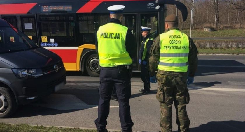 Policyjno-wojskowe kontrole na drogach. Straże Miejskie pod zwierzchnictwem Policji 
