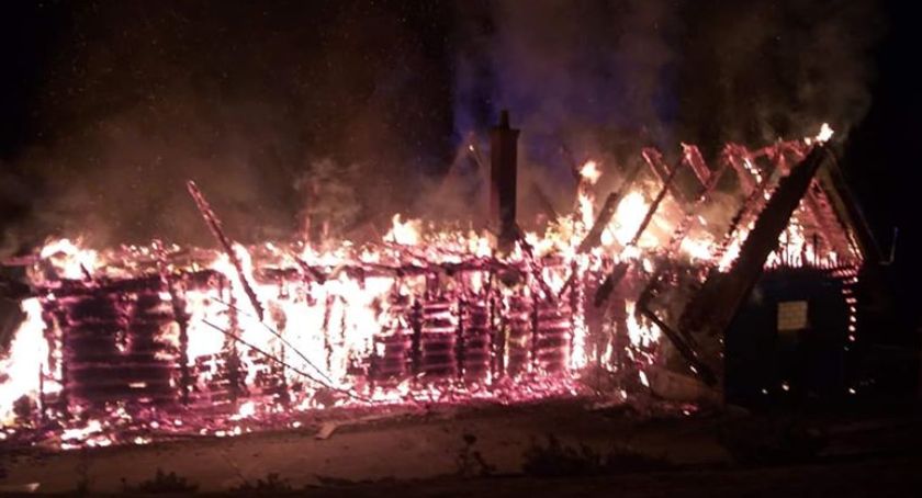 Pożar w Złatnej. Budynek spłonął doszczętnie