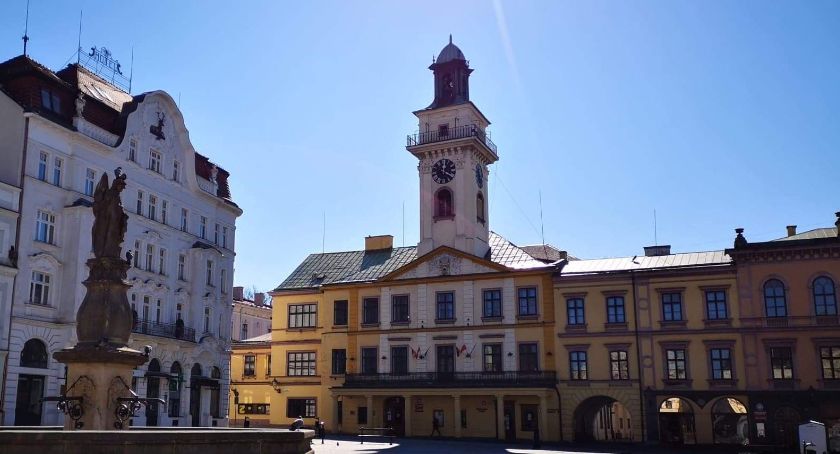 Pracownik cieszyńskiego ratusza zakażony koronawirusem