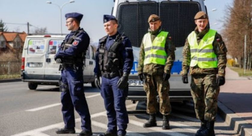 Awantura przed sklepem z udziałem pijanego kierowcy w Bystrej