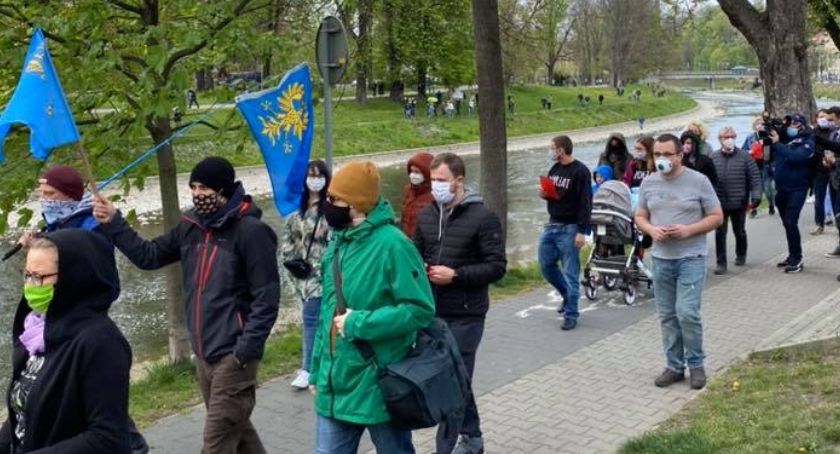 W Cieszynie protestowali pracownicy transgraniczni (Aktualizacja)