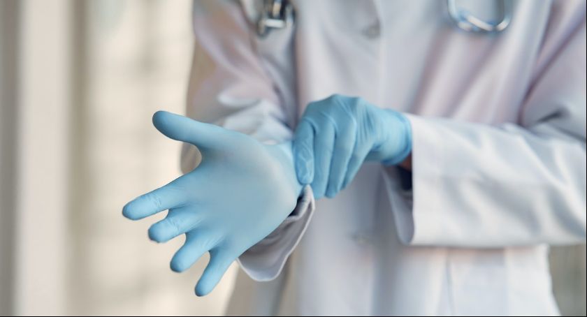Koronawirus w powiecie żywieckiem i cieszyńskim - zmarły 3 osoby, 10 zachorowało i 4 wyzdrowiały