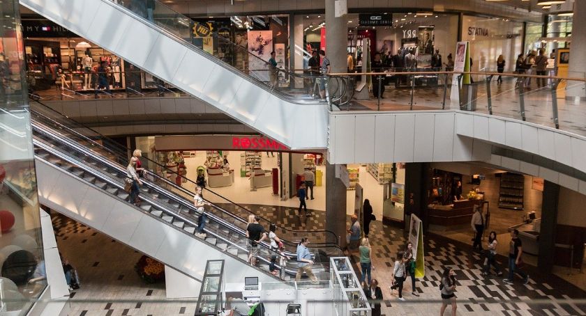 Galerie handlowe od dzisiaj otwarte. Jakie obowiązują w nich obostrzenia