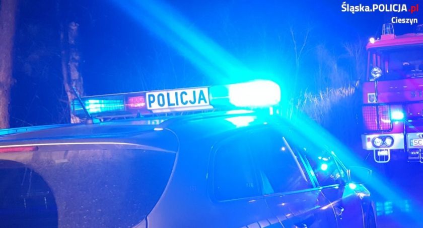 Zniszczony płot w Brennej i agresja wobec policjantów