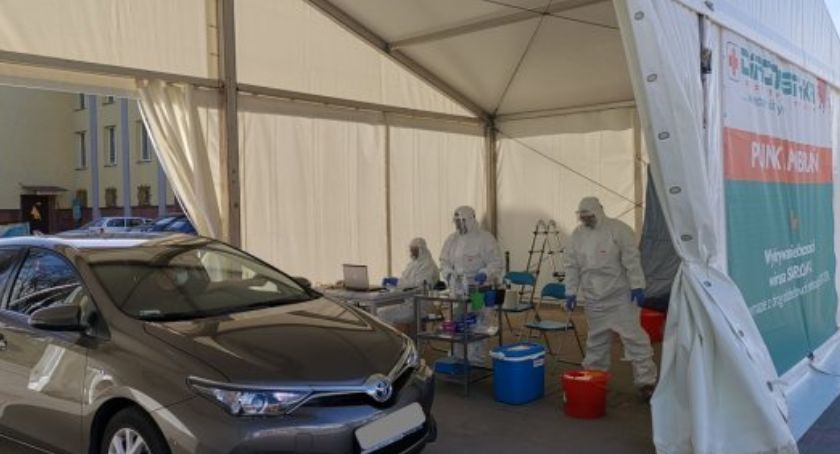 Wymazy na koronawirusa przez okno samochodu w Bielsku-Białej. Dla medyków bezpłatne 