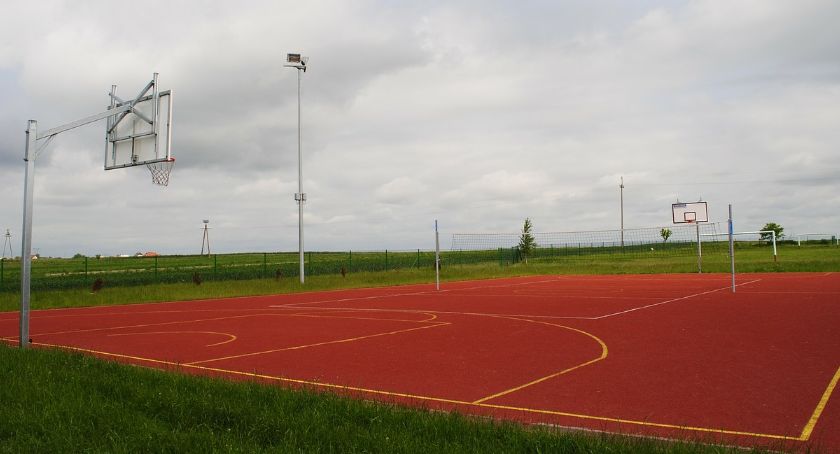 Aktywność wraca na boiska. Otwierają się ośrodki sportowe