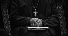 Biskup bielsko-żywiecki Tadeusz Rakoczy tuszował pedofilię? Jest oświadczenie Diecezji