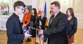 Poznaliśmy najzdolniejszych uczniów w Bielsku-Białej. Otrzymali stypendia FOTO