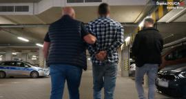 W ciągu jednej nocy włamali się do 9 aut, powodując &hellip;