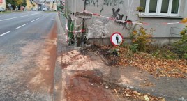 Nie żyje mężczyzna, który uderzył samochodem w budynek bielskiego Urzędu Pracy
