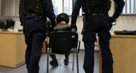 Koniec śledztwa w sprawie ataku nożownika przed bielską szkołą