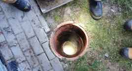 Bohaterska policjantka weszła do wąskiej rury aby uratować 3-letnie dziecko