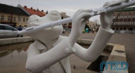 Zaprezentowano jedną z dwóch żab, które znajdą się na placu Wojska Polskiego [FOTO]