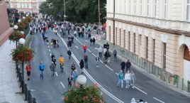 Zamknięcie dla ruchu samochodowego ulic Zamkowej i 3 Maja. Temat wraca w referendum