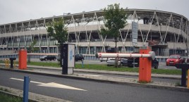 Na miejskich parkingach: tablice dezinformacyjne