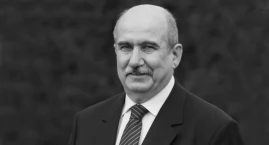 Zmarł były prezydent Bielska-Białej Jacek Krywult | W Ratuszu wyłożono księgę kondolencyjną. Podano datę pogrzebu