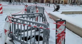 Firma odśnieżająca miasto uszkodziła fontannę na placu Wojska Polskiego