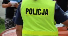 Para spała w blokującym ulicę samochodzie w oparach dopalaczy