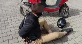 Poprosił kierowcę o colę, po chwili odjechał na jego skuterze