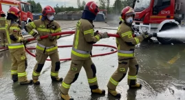 Bielscy strażacy biorą udział w dogaszaniu pożaru składowiska odpadów