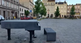 Dźwiękoszczelne okna czy przeniesienie fortepianu do parku? Jak zostanie rozwiązana sprawa instrumentu?