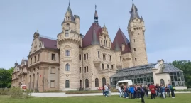 Wycieczki szkolne w Bielsku-Białej. Przygoda, edukacja, relaks. Biuro Podróży Bartek Józef Jonkowski 