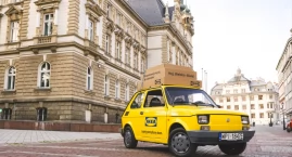 IKEA urządza się w Bielsku-Białej – żółty Maluch zap…