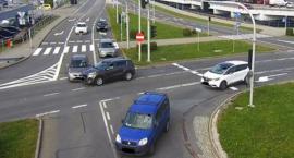 Przyczyny wypadków na skrzyżowaniu Warszawska Kwiatkowskiego Sarni Stok