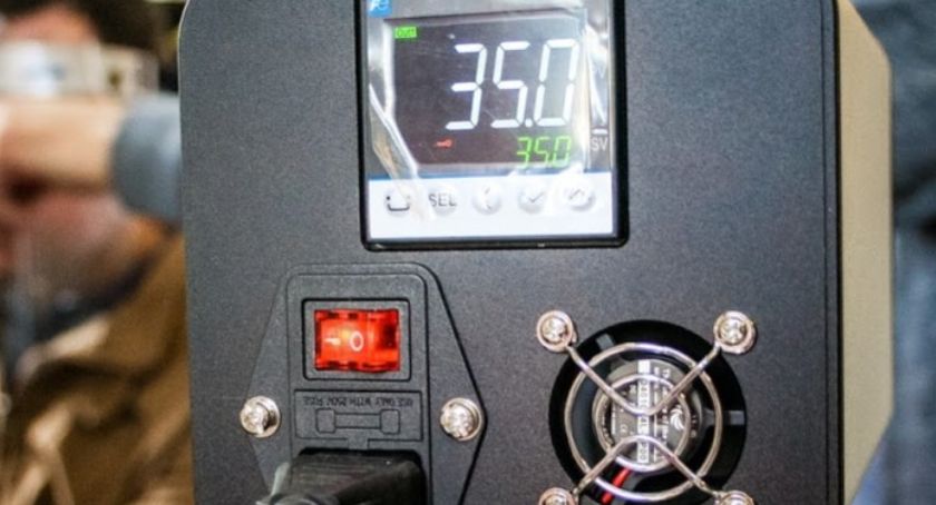 Badanie kamerą termowizyjną wychwyci osoby z gorączką oraz bez maseczek