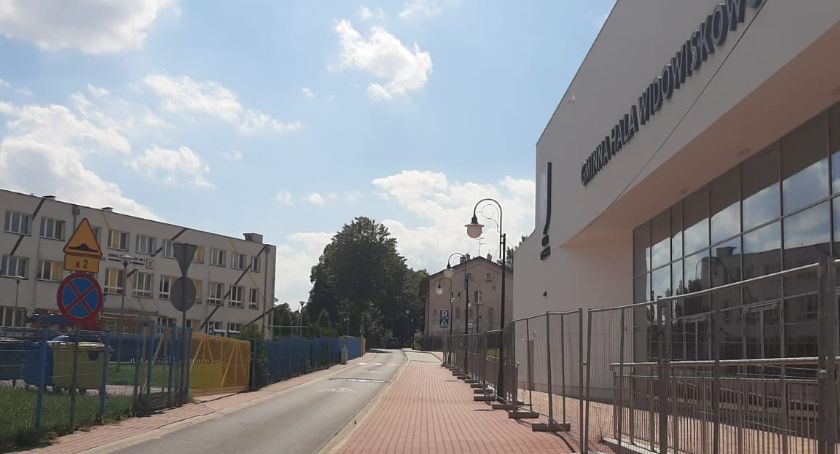 Kiedy hala widowiskowa zostanie otwarta?
