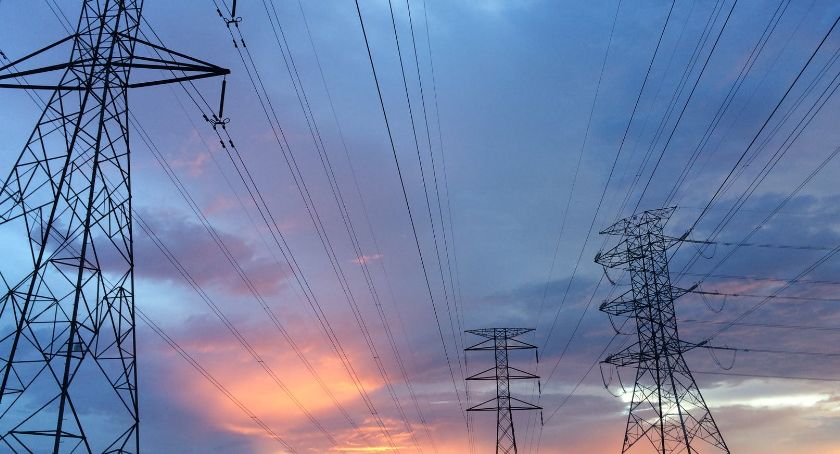 Kłopoty z elektryką? Warto zdecydować się na pomoc specjalistycznej firmy