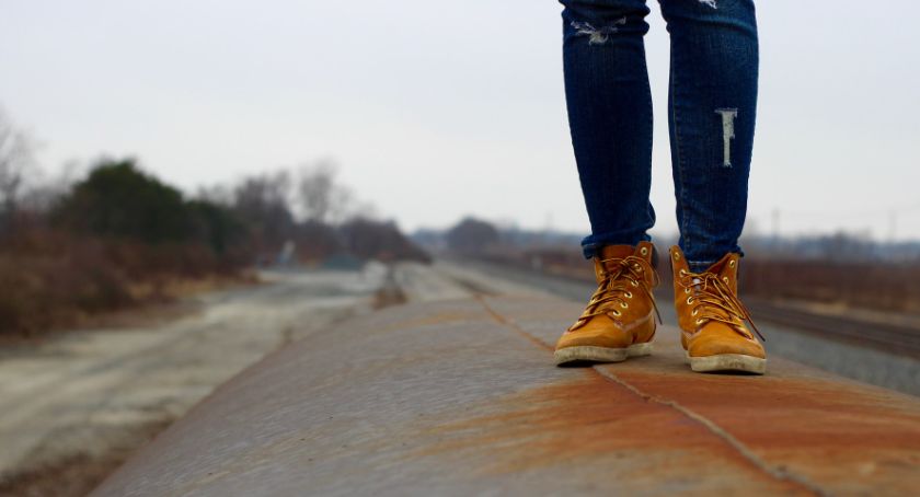 Zimowe buty męskie - ocieplane czy skórzane?