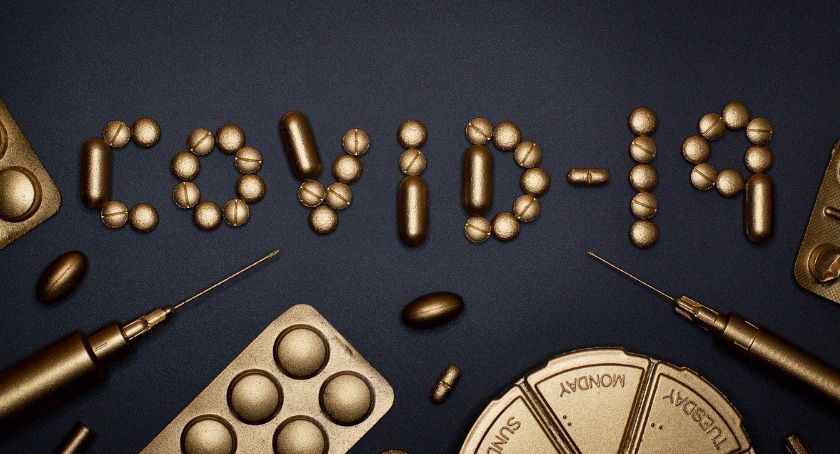 Wyjeżdżasz za granicę? Pomyśl o ubezpieczeniu na wypadek zakażenia koronawirusem