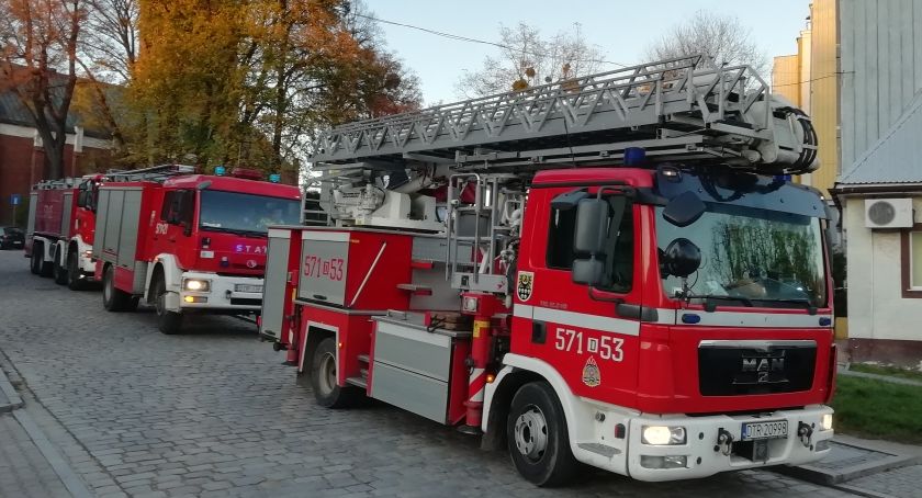 Wyciek gazu? Akcja służb ratowniczych w Trzebnicy
