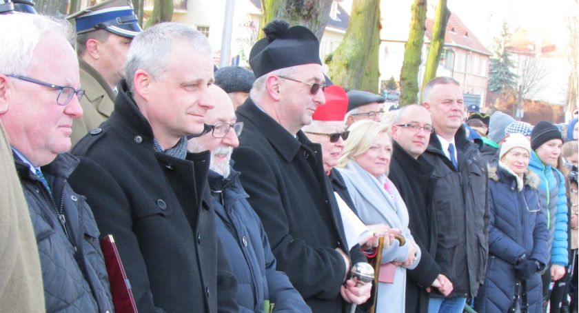 Abp Henryk Gulbinowicz dostał zakaz używania insygniów biskupich