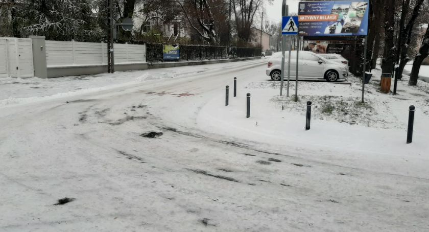 Nie wszystkie drogi odśnieżone. Gdzie są służby?