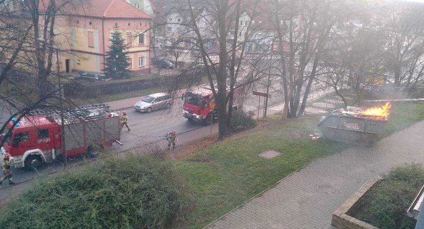 Podpalenie kontenera w Trzebnicy