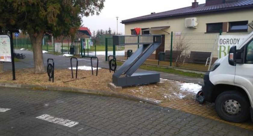 Kosze na nakrętki są już w Żmigrodzie
