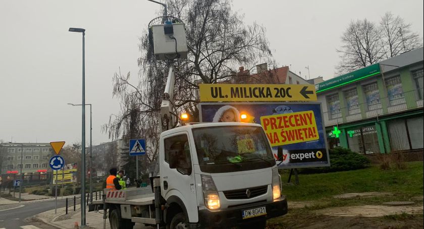 Miejscowości stroją się na Święta Bożego Narodzenia