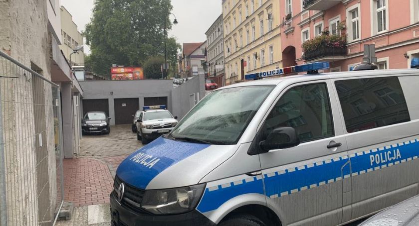 Gdzie zniknęły urzędniczki?