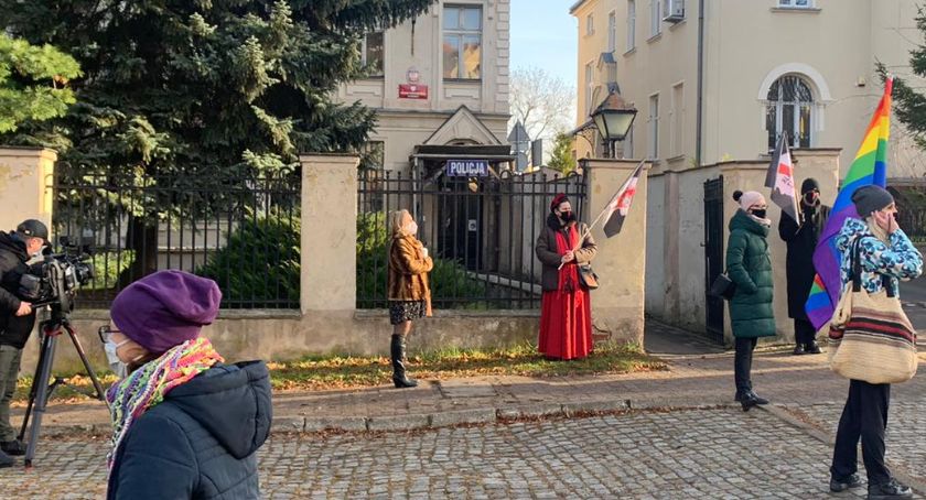 Trzebnicka policja przesłuchuje za strajk kobiet