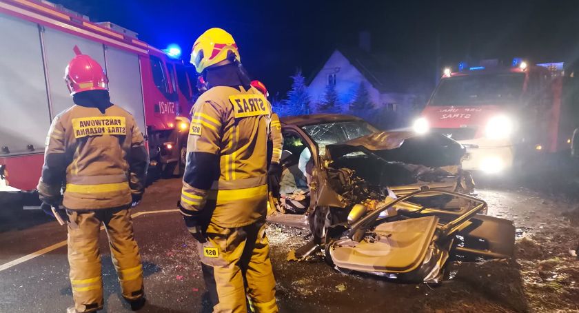 Powiat Trzebnicki - Kobieta zasnęła za kierownicą